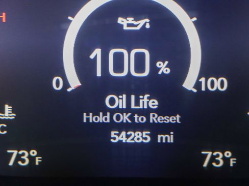 Used 2023 Chrysler Pacifica Touring-L FWD image 16