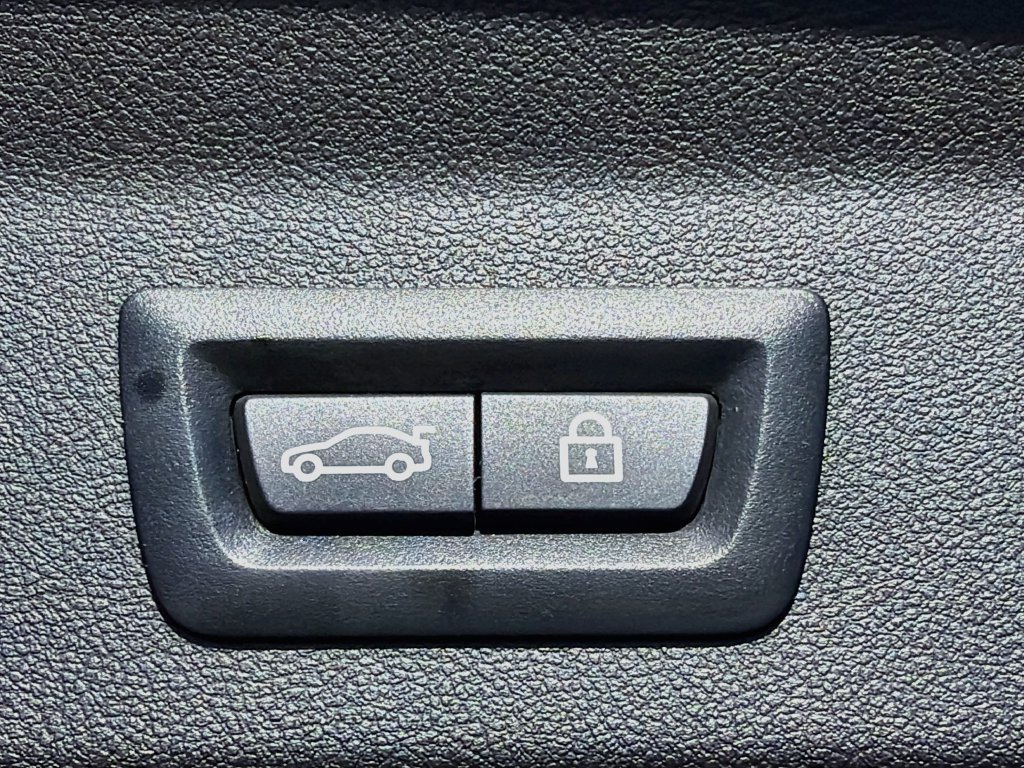 Used 2019 BMW X3 sDrive30i w/ Convenience Package RWD image 12