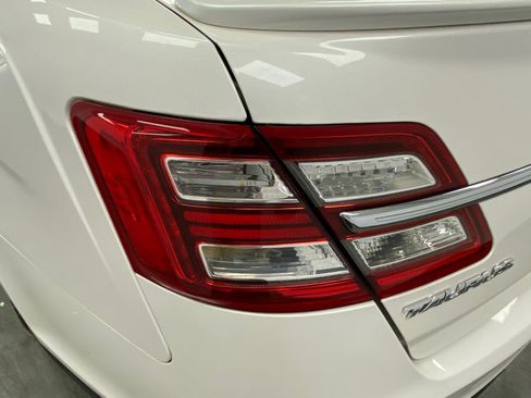 Used 2015 Ford Taurus SEL w/ Equipment Group 201A image 13