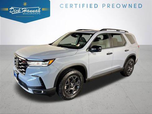Certified 2025 Honda Pilot TrailSport image 1
