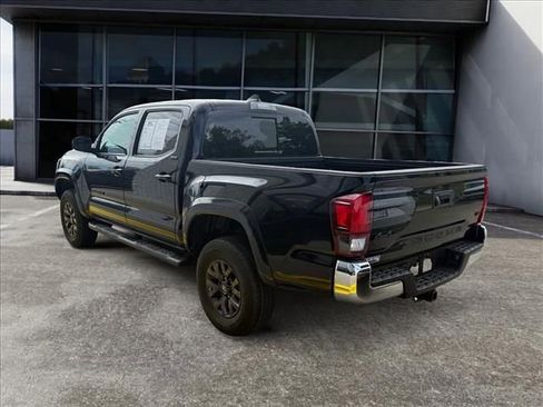 Used 2023 Toyota Tacoma SR5 AWD/4WD image 3