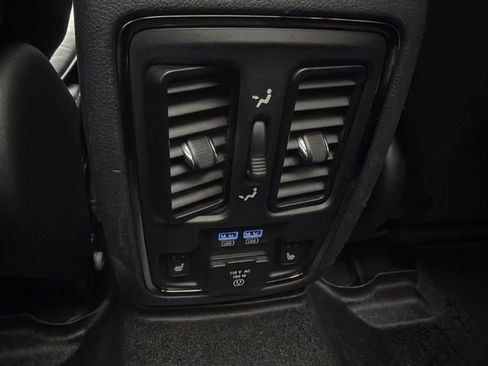 Used 2019 Jeep Grand Cherokee High Altitude RWD image 29