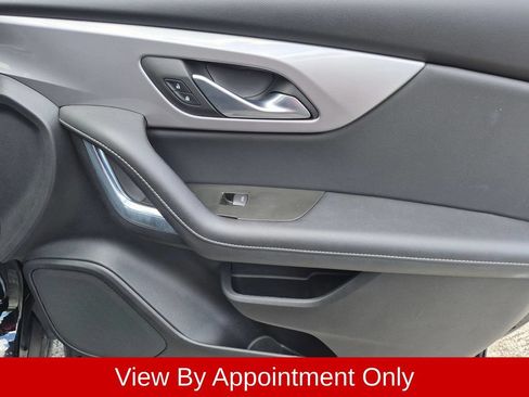 Used 2025 Chevrolet Blazer LT FWD image 34