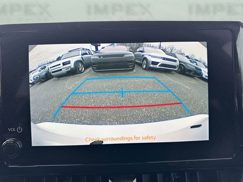 Used 2023 Toyota Corolla LE image 18