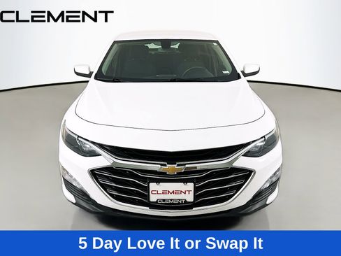 Used 2021 Chevrolet Malibu LT image 2