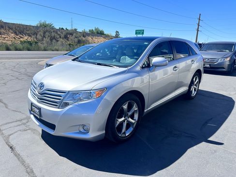 Used 2011 Toyota Venza AWD w/ Premium Pkg #2 image 2
