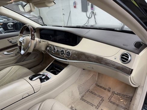 Used 2019 Mercedes-Benz S 560 Sedan image 18
