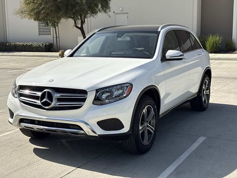 Used 2017 Mercedes-Benz GLC 300 4MATIC image 6