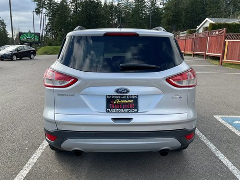 Used 2016 Ford Escape SE w/ Equipment Group 201A AWD/4WD image 4