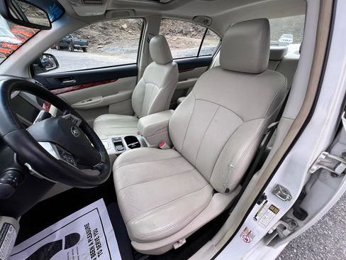 Used 2012 Subaru Legacy 3.6R Limited image 17