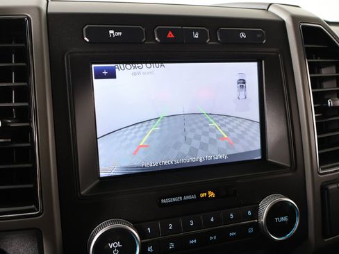 Used 2020 Ford Expedition XLT w/ Equipment Group 201A RWD image 6