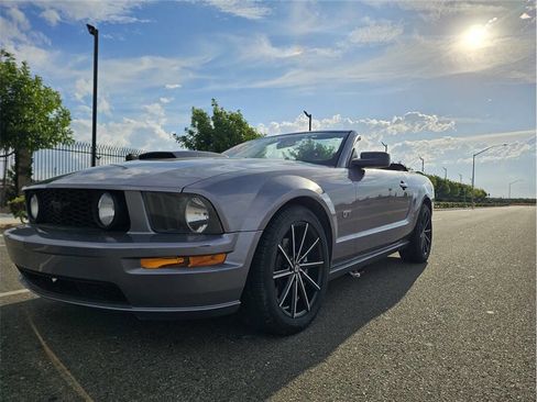 Used 2007 Ford Mustang GT RWD image 10