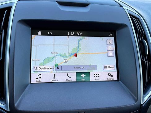 Used 2017 Ford Edge Titanium w/ Technology Package image 34