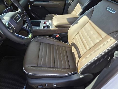 New 2026 GMC Acadia Denali Ultimate AWD/4WD image 10