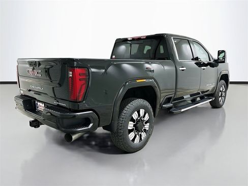 New 2026 GMC Sierra 2500 Denali w/ Denali Reserve Package image 7