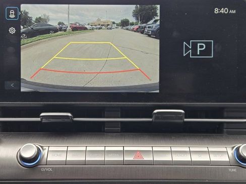 Certified 2024 Hyundai Kona SEL FWD image 17
