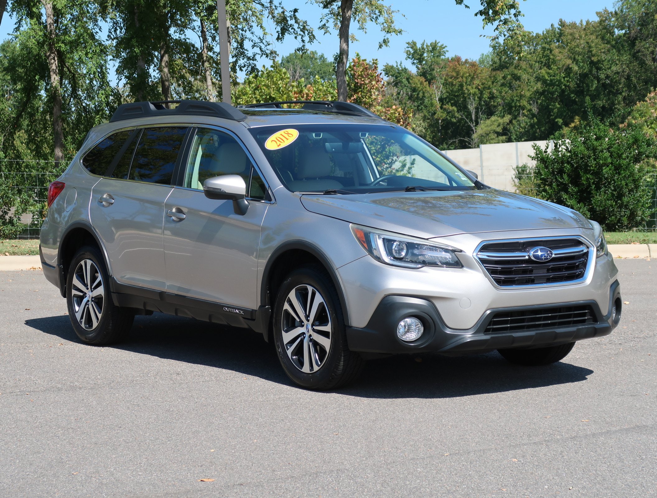 Used 2018 Subaru Outback 2.5i Limited AWD/4WD image 1