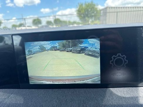 Certified 2025 Nissan Kicks SV w/ SV Premium Package FWD image 22