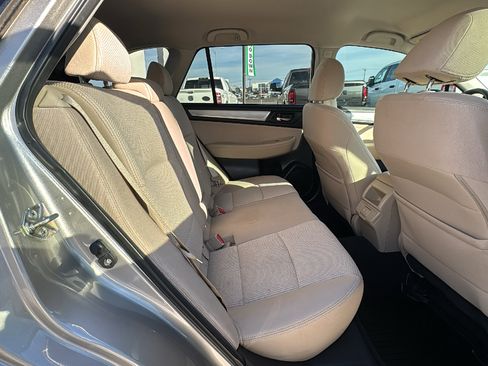 Used 2019 Subaru Outback 2.5i Premium image 25