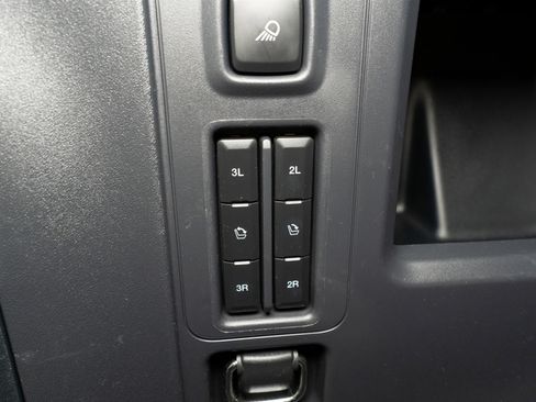 Used 2025 Ford Expedition Active image 36