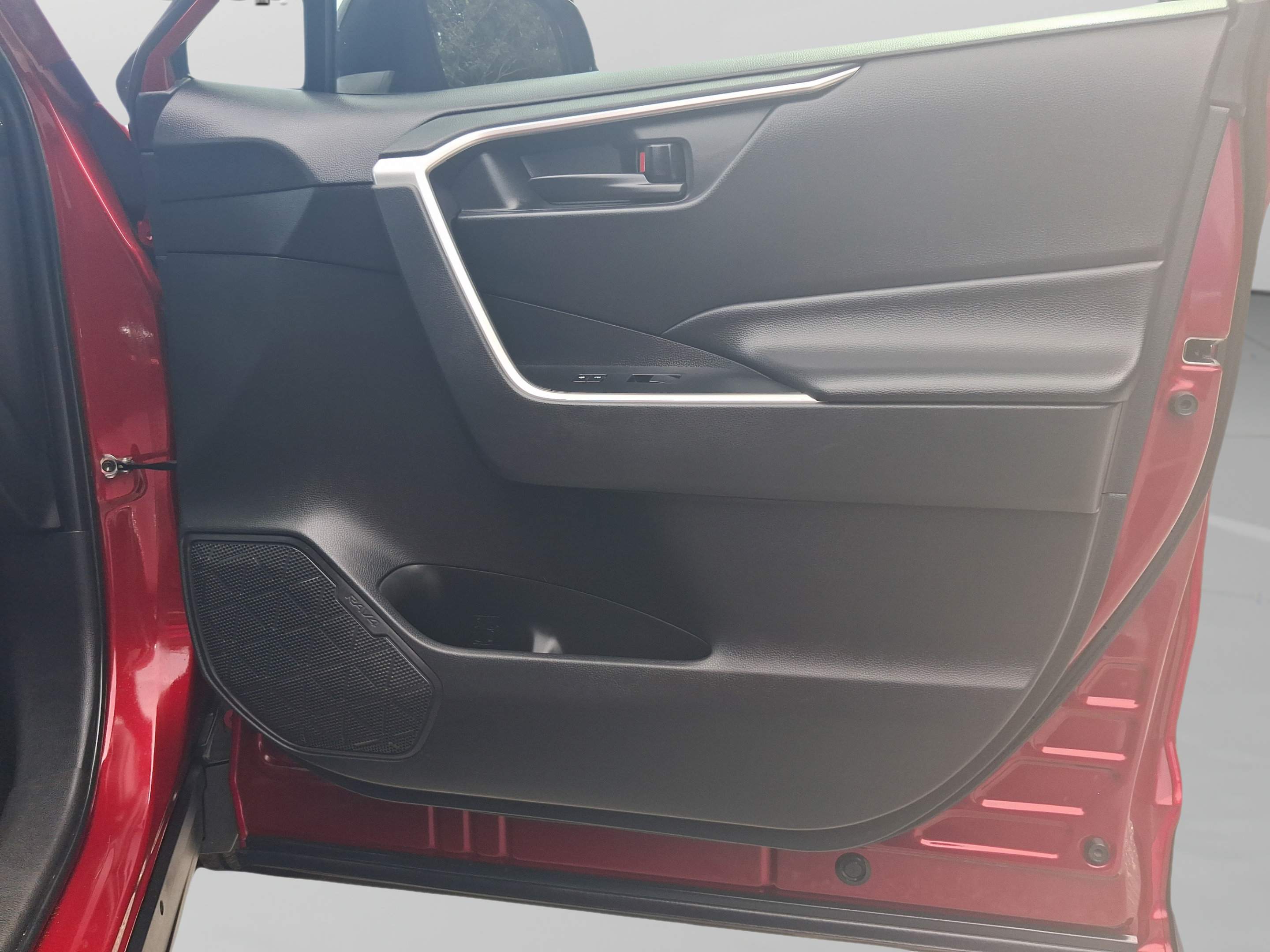Used 2023 Toyota RAV4 LE FWD image 30
