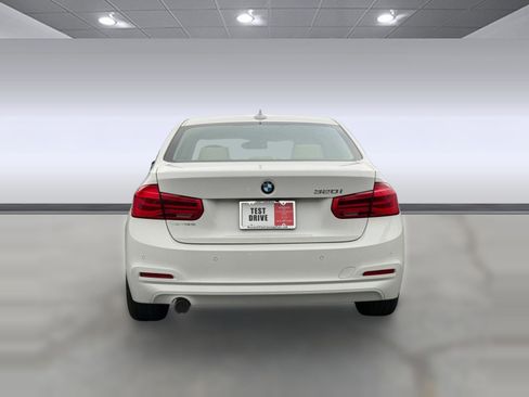 Used 2017 BMW 320i Sedan image 9