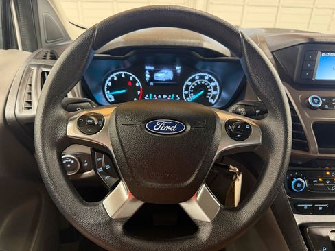 Used 2023 Ford Transit Connect XL FWD image 17