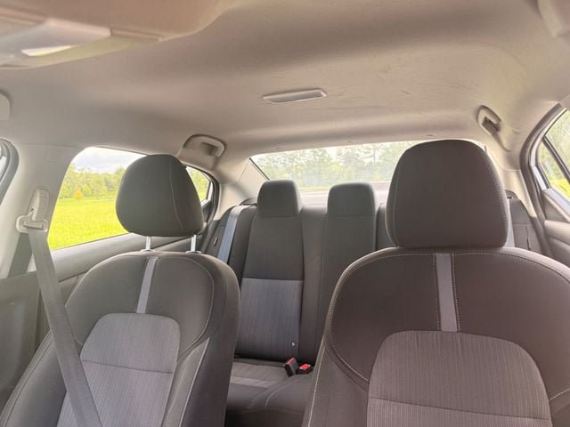 Used 2025 Nissan Sentra SV FWD image 10