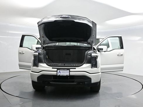 Used 2024 Ford F150 Lightning Platinum AWD/4WD image 36