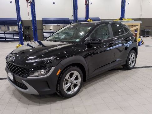 Used 2023 Hyundai Kona SEL image 3
