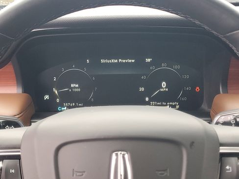 Certified 2022 Lincoln Nautilus Reserve w/ Equipment Group 201A image 15