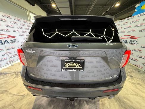 Used 2021 Ford Explorer XLT w/ Equipment Group 202A AWD/4WD image 13