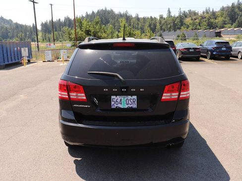 Used 2017 Dodge Journey SE w/ Flexible Seating Group FWD image 6