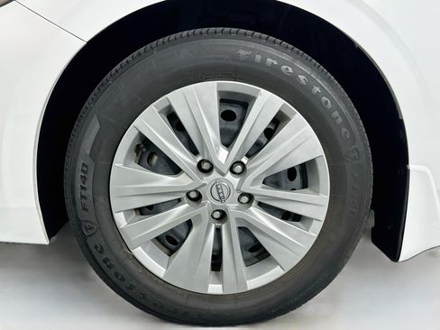 Used 2025 Nissan Sentra S FWD image 11