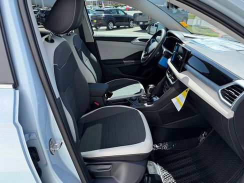 New 2026 Volkswagen Taos SE AWD/4WD image 21