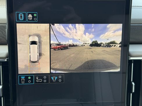 New 2026 GMC Yukon XL Denali w/ Sun & Power Step Package AWD/4WD image 34