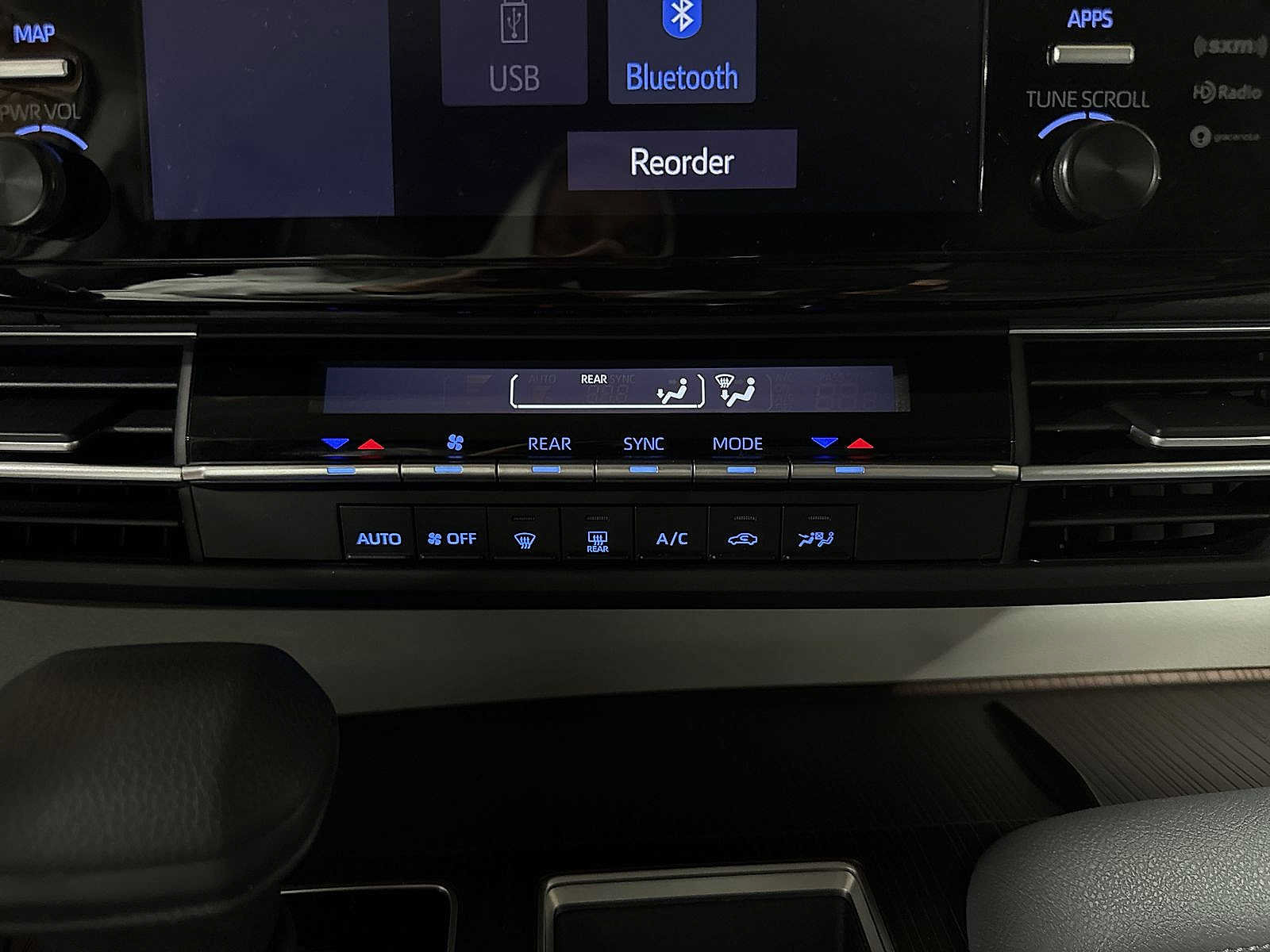 Certified 2022 Toyota Sienna LE FWD image 22