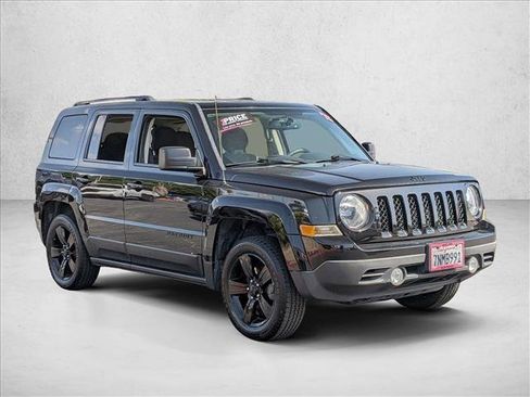Used 2015 Jeep Patriot Sport w/ Power Value Group FWD image 3