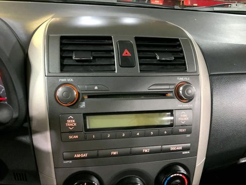 Used 2010 Toyota Corolla S image 27