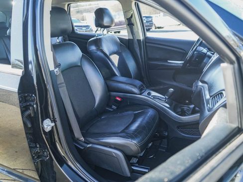 Used 2020 Dodge Journey Crossroad w/ Popular Equipment Group image 11