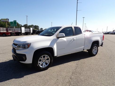 Used 2022 Chevrolet Colorado LT w/ Fleet Safety Package RWD image 3