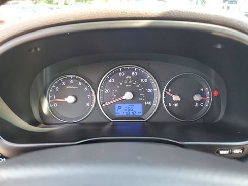 Used 2010 Hyundai Santa Fe Limited AWD/4WD image 15