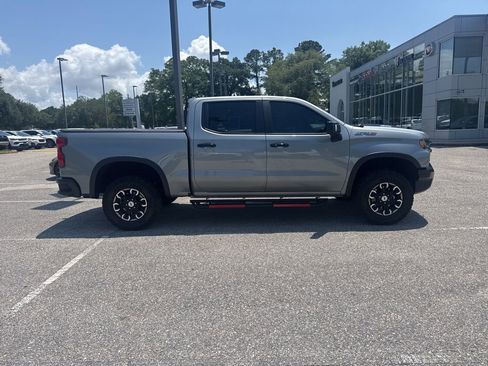 Used 2024 Chevrolet Silverado 1500 ZR2 w/ Technology Package AWD/4WD image 4