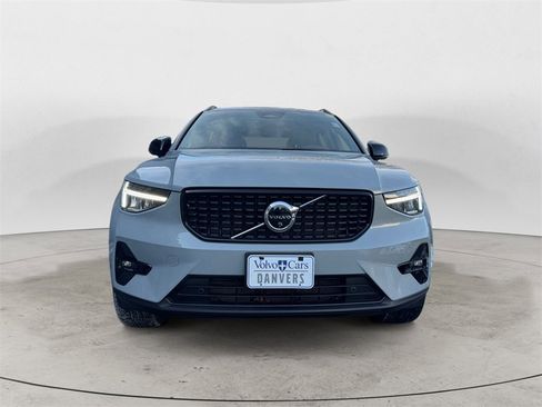 Certified 2025 Volvo XC40 B5 Plus image 27