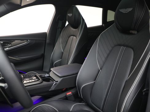 New 2026 Aston Martin DBX 707 image 21