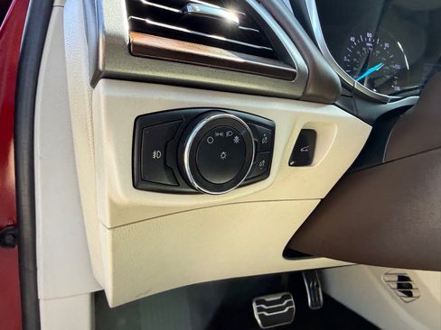Used 2018 Ford Fusion Energi Platinum FWD image 20