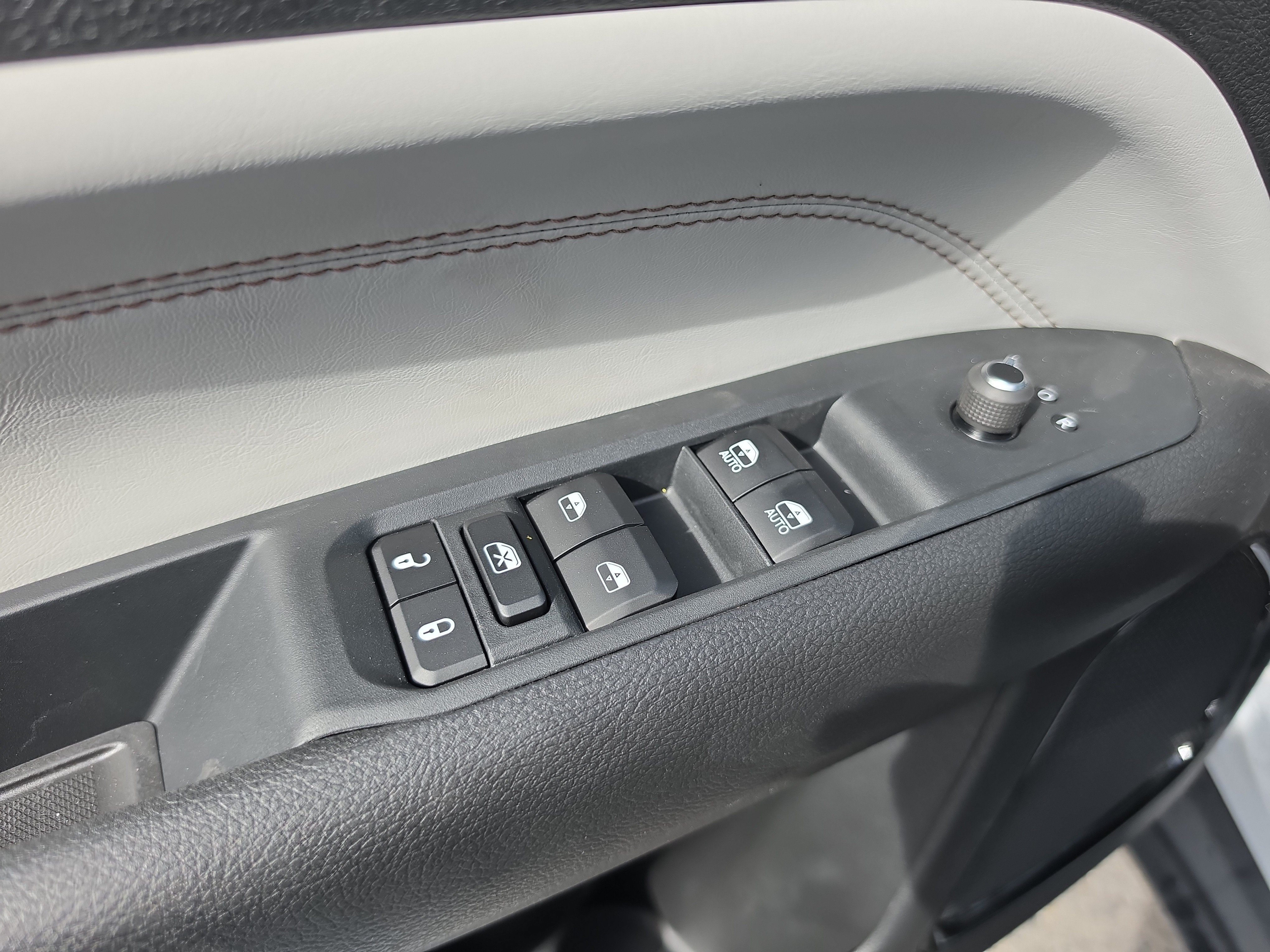 New 2026 Jeep Compass Limited AWD/4WD image 18