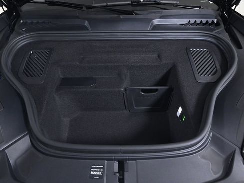 New 2025 Porsche Macan 4S Electric image 26