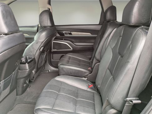 Used 2022 Kia Telluride EX w/ EX Premium Package AWD/4WD image 16
