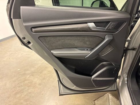 Used 2020 Audi SQ5 Premium Plus w/ Premium Plus Package image 43